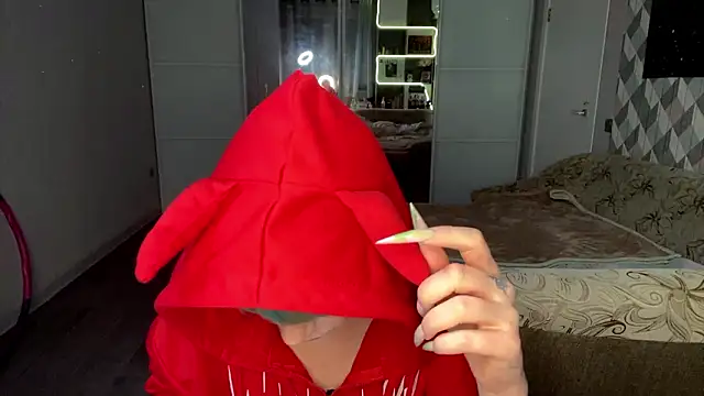 SalenaVeron online show from March 5, 2026, 6:59 pm