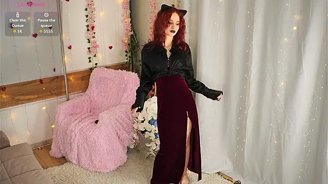 Snapshot of RedWingsAir chatting on March 4, 2026, 4:04 pm RedWingsAir online show from March 4, 2026, 4:04 pm