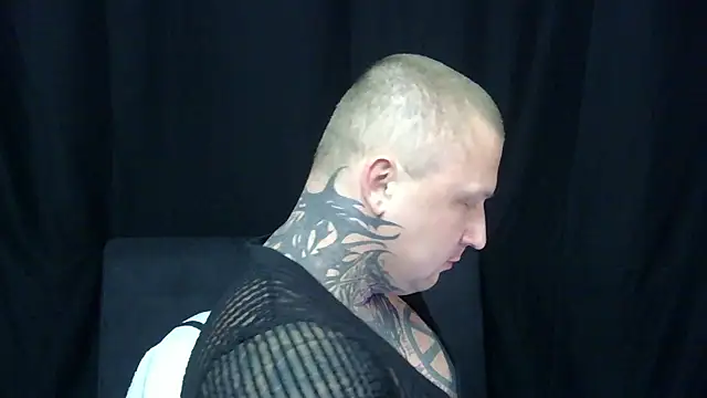 Snapshot of devilWithTats chatting on April 23, 2026, 12:11 pm devilWithTats online show from April 23, 2026, 12:11 pm