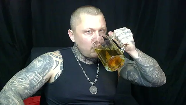 Snapshot of devilWithTats chatting on June 5, 2026, 1:39 pm devilWithTats online show from June 5, 2026, 1:39 pm