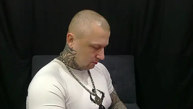 Snapshot of devilWithTats chatting on May 29, 2026, 7:58 am devilWithTats online show from May 29, 2026, 7:58 am