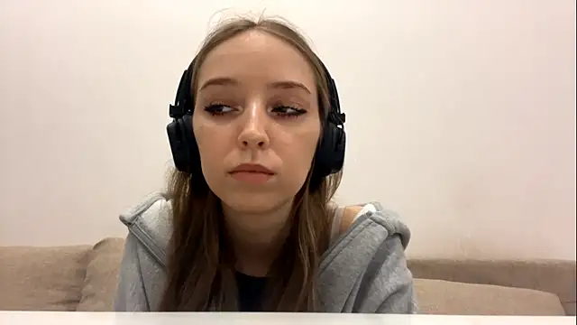 Snapshot of NovaXP chatting on March 1, 2026, 2:39 pm NovaXP online show from March 1, 2026, 2:39 pm