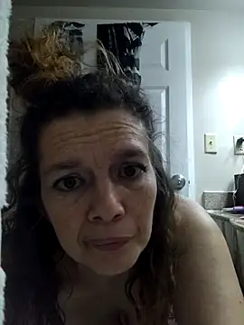 VelvetRae online show from March 1, 2026, 10:04 am