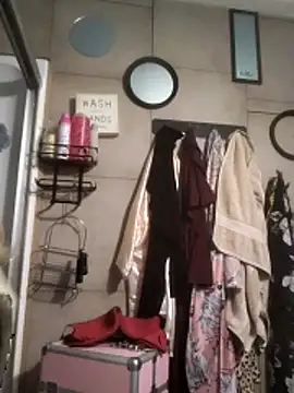 VelvetRae online show from March 15, 2026, 7:48 am