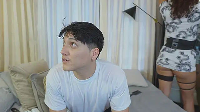 Mia and Belmonth online show from May 4, 2026, 6:44 pm