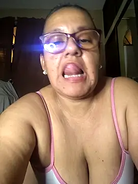 Roxy 77 online show from March 10, 2026, 7:23 am