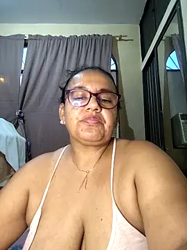 Roxy 77 online show from March 8, 2026, 11:24 am