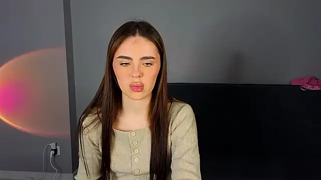 SheilaHigh online show from March 4, 2026, 3:20 pm