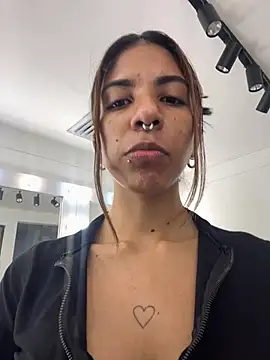 VioletaHills  online show from March 24, 2026, 12:38 pm