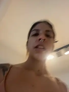 VioletaHills  online show from April 15, 2026, 12:53 pm