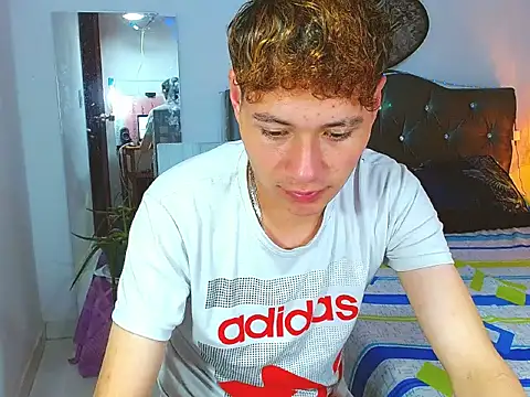  Santi2 online show from March 25, 2026, 2:33 am