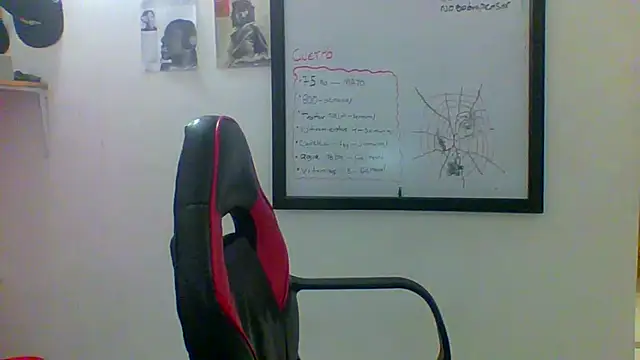 Snapshot of charles_king chatting on May 15, 2026, 10:52 pm charles king online show from May 15, 2026, 10:52 pm