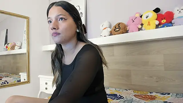 EmmaSanchez  online show from May 2, 2026, 4:12 pm