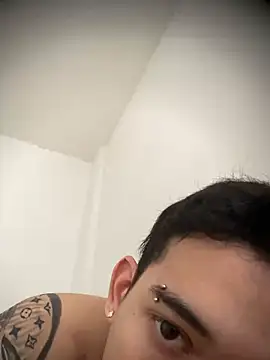 Sacro sex online show from March 3, 2026, 7:43 pm