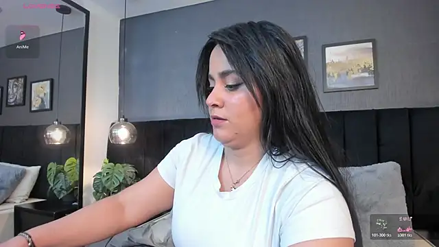 Snapshot of alejandra__garcia chatting on July 18, 2026, 3:37 am alejandra garcia online show from July 18, 2026, 3:37 am