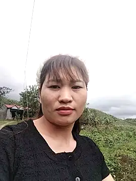 Snapshot of Lilinn_ chatting on February 28, 2026, 4:12 am Lilinn online show from February 28, 2026, 4:12 am