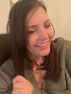 hollyharmd online show from February 28, 2026, 7:41 am