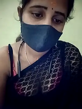 Snapshot of Tamil_Rani- chatting on April 21, 2026, 12:56 am Tamil Rani- online show from April 21, 2026, 12:56 am