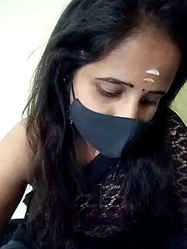 Snapshot of Tamil_Rani- chatting on April 1, 2026, 6:48 am Tamil Rani- online show from April 1, 2026, 6:48 am