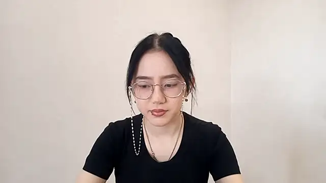 SolvedGlobe online show from April 17, 2026, 1:03 pm