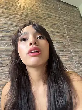 Snapshot of Mia-villalobos chatting on May 6, 2026, 2:54 pm Mia-villalobos online show from May 6, 2026, 2:54 pm