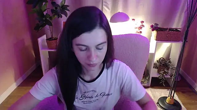 MistyBree online show from April 16, 2026, 8:04 am