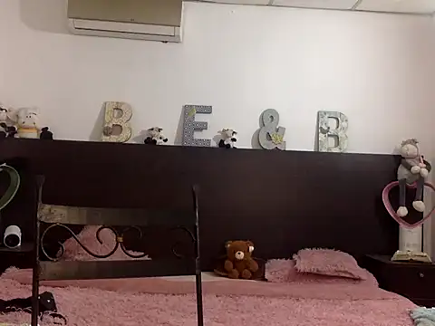 Snapshot of mommy-Milf chatting on March 3, 2026, 1:56 am mommy-Milf online show from March 3, 2026, 1:56 am