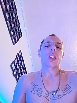 Hugo1993 online show from March 5, 2026, 10:27 pm