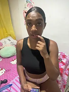 Emi rousse online show from April 18, 2026, 4:04 am