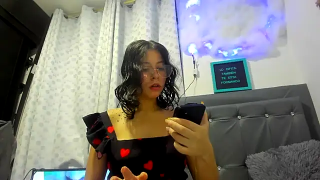 Miranda-cambell online show from May 29, 2026, 11:22 pm