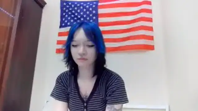 Snapshot of KarinaAeris chatting on March 4, 2026, 9:22 pm KarinaAeris online show from March 4, 2026, 9:22 pm