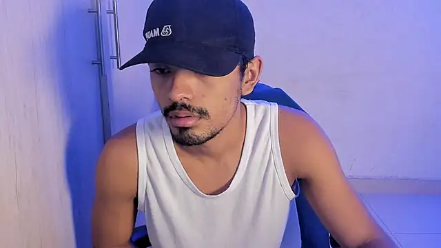 jossi12345j online show from April 18, 2026, 9:00 am