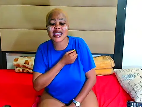 SpicyKittyxxx online show from April 15, 2026, 2:39 am