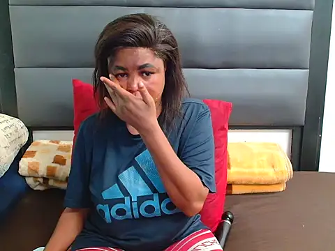 SpicyKittyxxx online show from April 1, 2026, 7:42 am