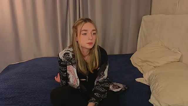 BelindaNeira online show from March 20, 2026, 7:37 pm