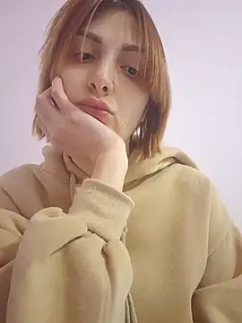 EllaSolar online show from March 5, 2026, 6:04 pm