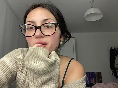 Ellamay06 online show from March 9, 2026, 9:29 pm