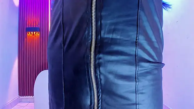 Zafira House  X online show from March 5, 2026, 4:09 am