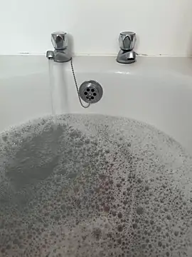 BeeMay22 online show from March 31, 2026, 8:38 am