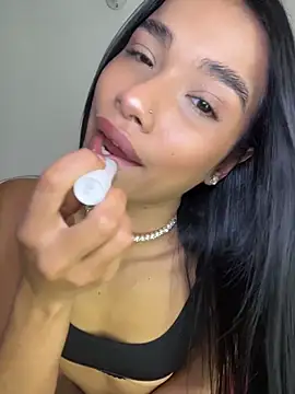 Bella Smithe online show from April 14, 2026, 1:27 pm