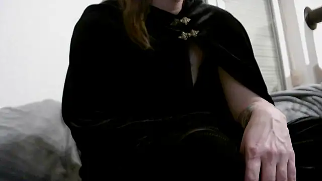 Lu302 online show from March 4, 2026, 9:33 pm