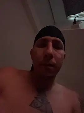 TitanNoir online show from May 4, 2026, 4:38 am
