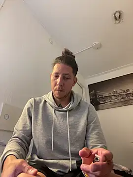 TitanNoir online show from May 19, 2026, 4:08 am