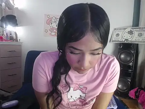 Snapshot of mady_short chatting on May 14, 2026, 7:38 am mady short online show from May 14, 2026, 7:38 am