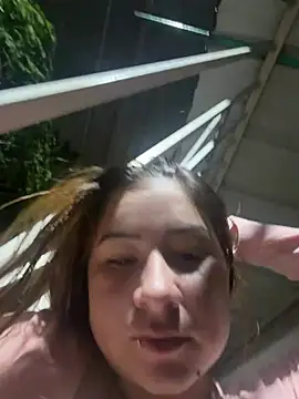 Snapshot of Zoe_Luxxe_ chatting on April 27, 2026, 1:47 am Zoe Luxxe online show from April 27, 2026, 1:47 am
