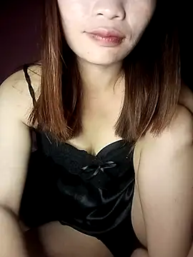 -Tristina- online show from April 18, 2026, 3:47 pm