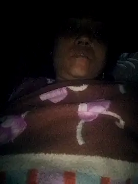 Snapshot of Couple_hot999 chatting on March 4, 2026, 1:24 am Couple hot999 online show from March 4, 2026, 1:24 am