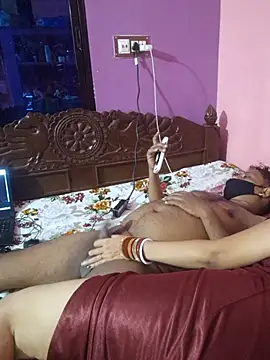 Couple hot999 online show from July 26, 2026, 8:27 pm