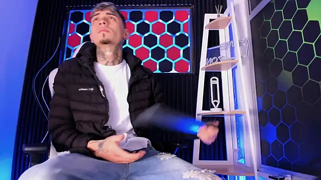 Max Hader  online show from March 28, 2026, 2:45 am