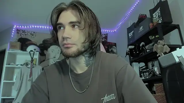 Snapshot of otiebis chatting on March 4, 2026, 7:16 am otiebis online show from March 4, 2026, 7:16 am